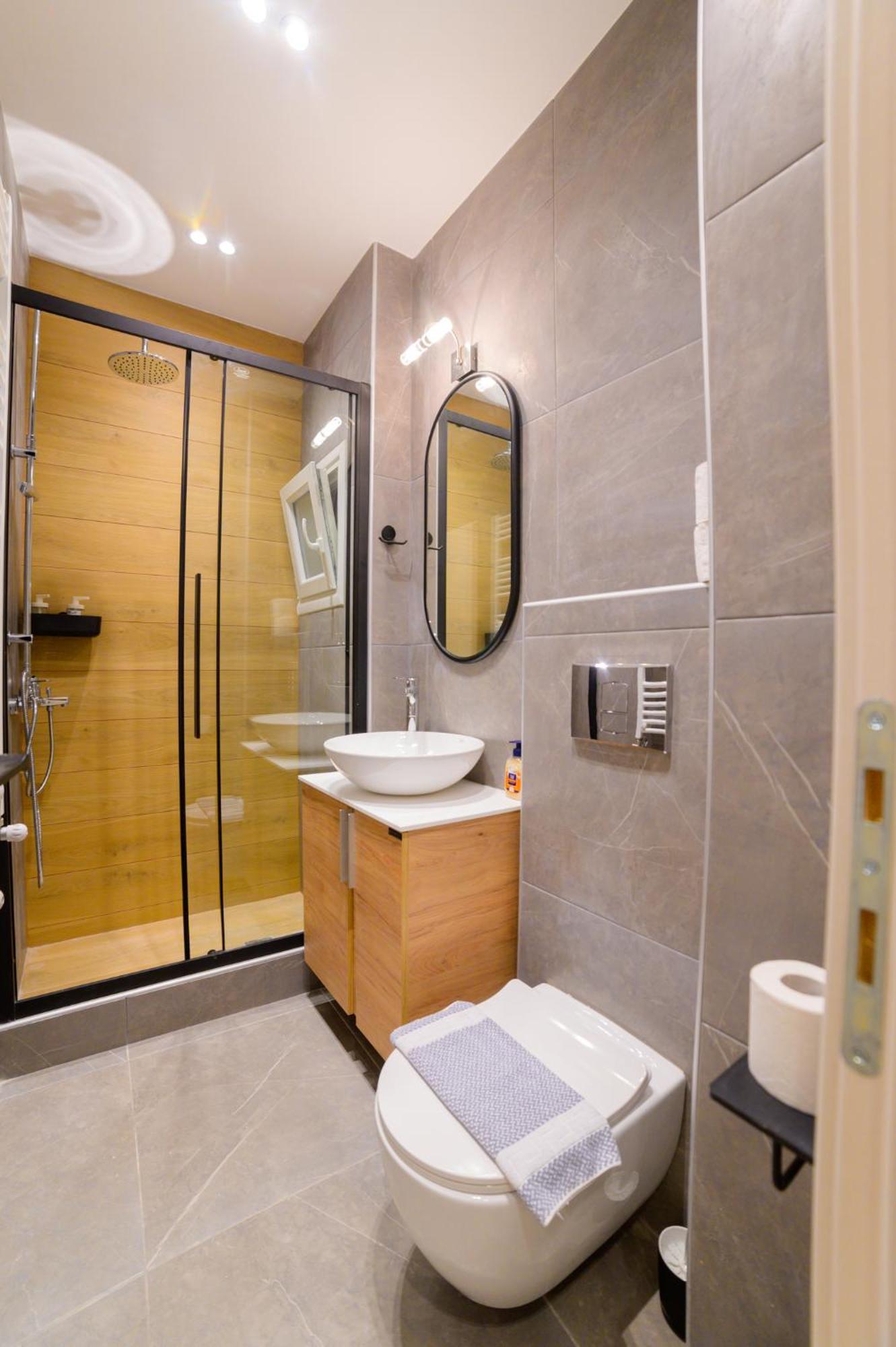 New Modern 2Nd Floor Apartment Thessaloniki Exterior photo