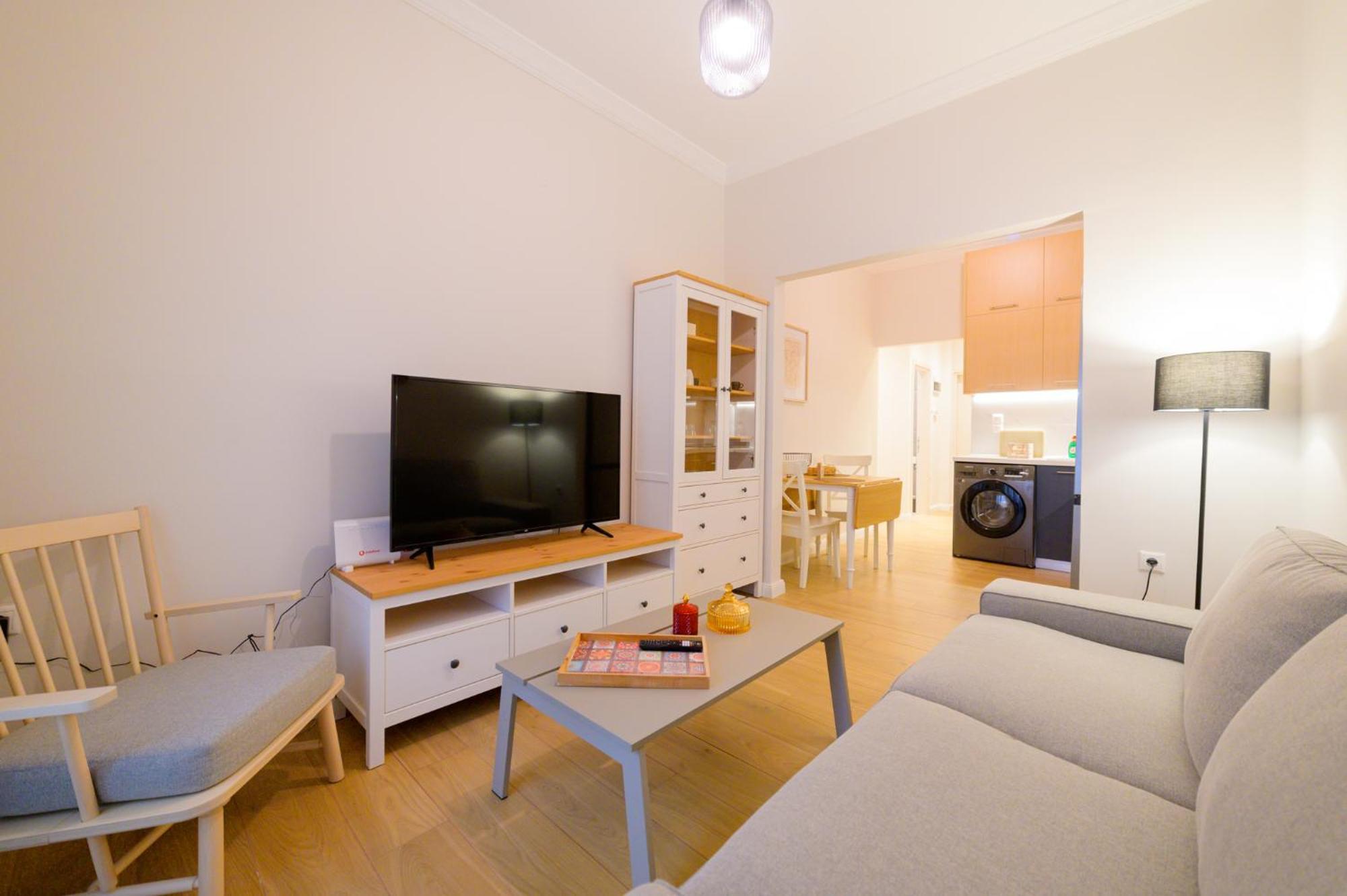 New Modern 2Nd Floor Apartment Thessaloniki Exterior photo